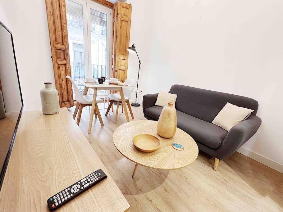 Apartamento Privado De Diseno En Pleno Centro - Atocha Apartment Madrid Exterior photo